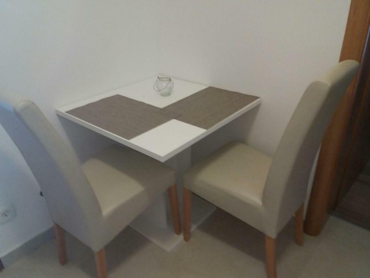 Apartments Prpic Seget Vranjica Rum bild